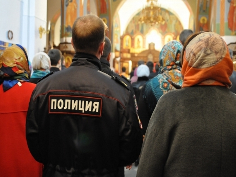 Обеспечение общественной безопасности граждан во время проведения торжественных мероприятий, посвящённых Пасхе и Радонице.