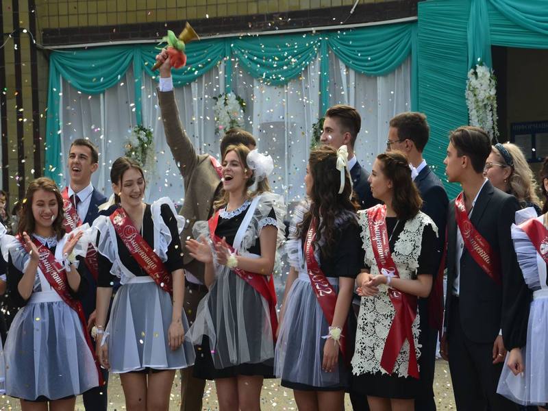 Памятка о повышении бдительности на период проведения школьных последних звонков и выпускных балов.