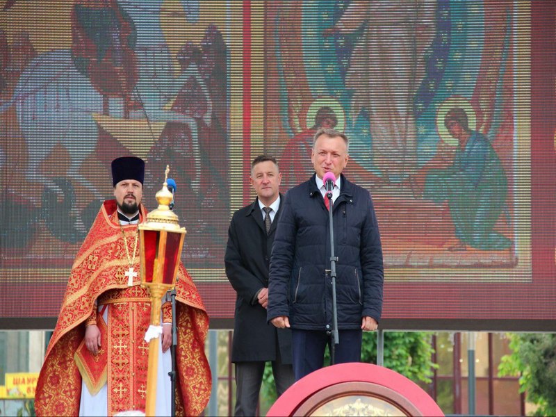 Крестный ход в День Святого Георгия.