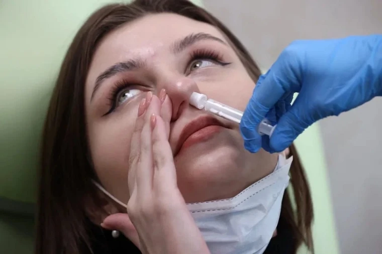 Нужно ли продолжать прививаться от COVID-19 и какой вакциной это делать лучше?. Нужно ли продолжать прививаться от COVID-19 и какой вакциной это делать лучше?.