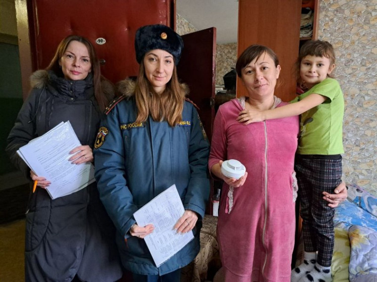 Обеспечение пожарной безопасности детей – важнейшая задача. Обеспечение пожарной безопасности детей – важнейшая задача.