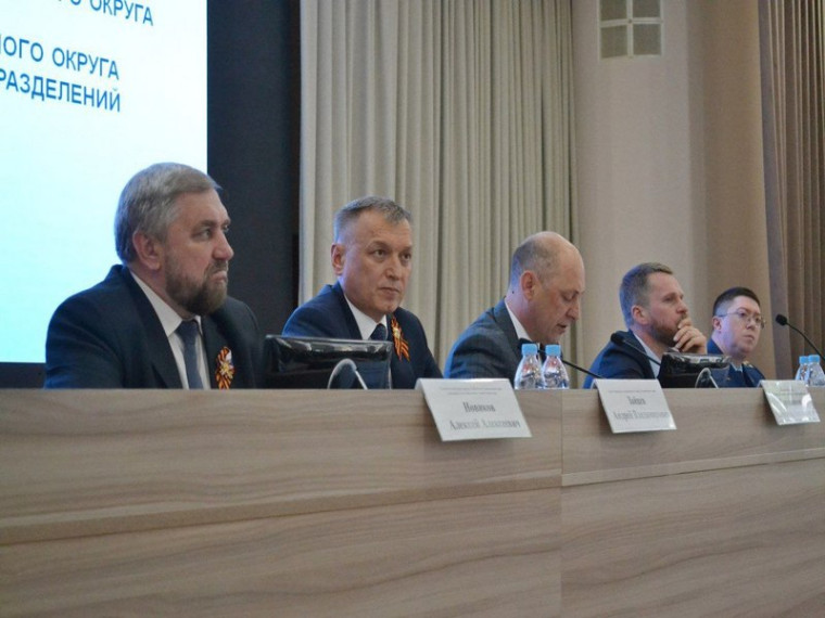 Глава Георгиевского округа выступил перед депутатами Думы с отчетом. Глава Георгиевского округа выступил перед депутатами Думы с отчетом.