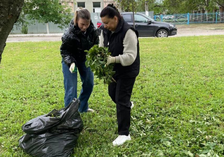 Субботники в Георгиевском округе продолжаются!. Субботники в Георгиевском округе продолжаются!.