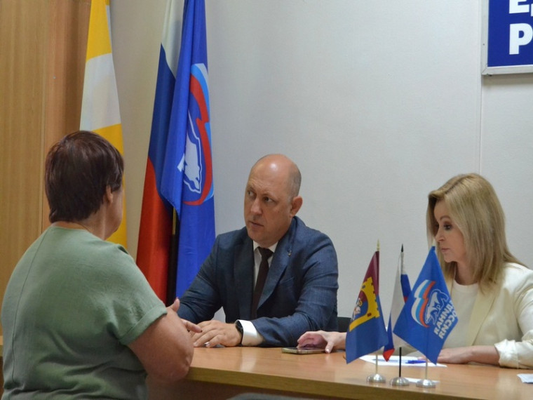 Елена Бондаренко провела в Георгиевске прием граждан. Елена Бондаренко провела в Георгиевске прием граждан.